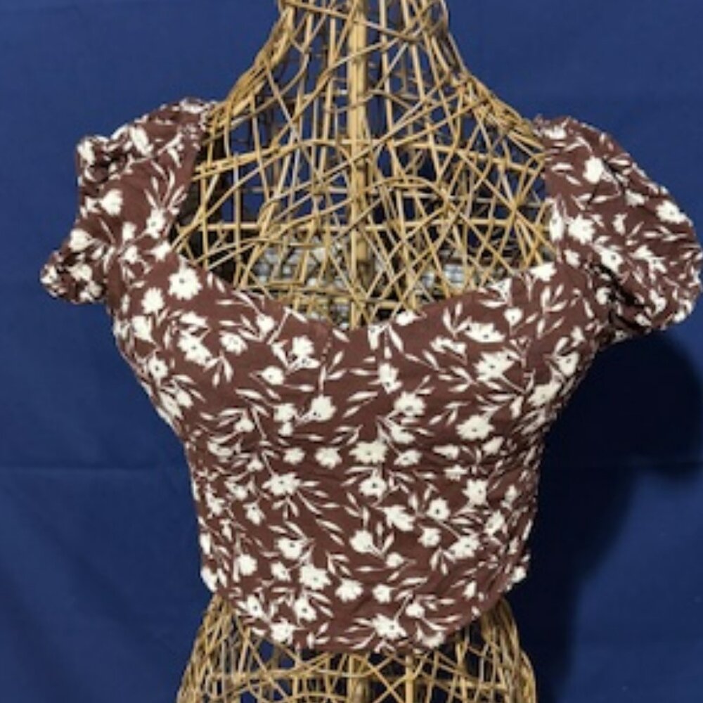 Brown and white floral top, Size L